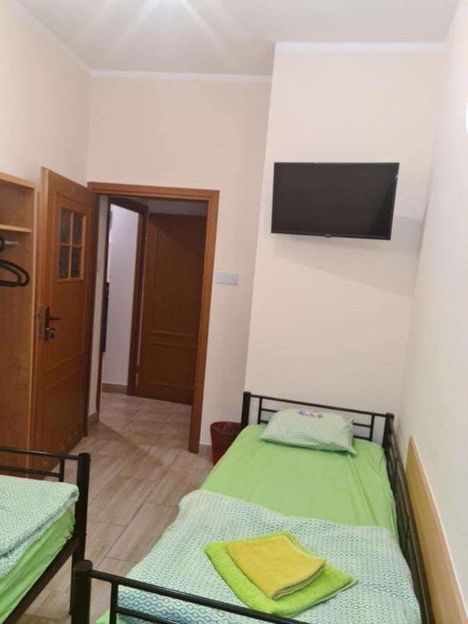 Хостелы Amber Hostel Краков-46