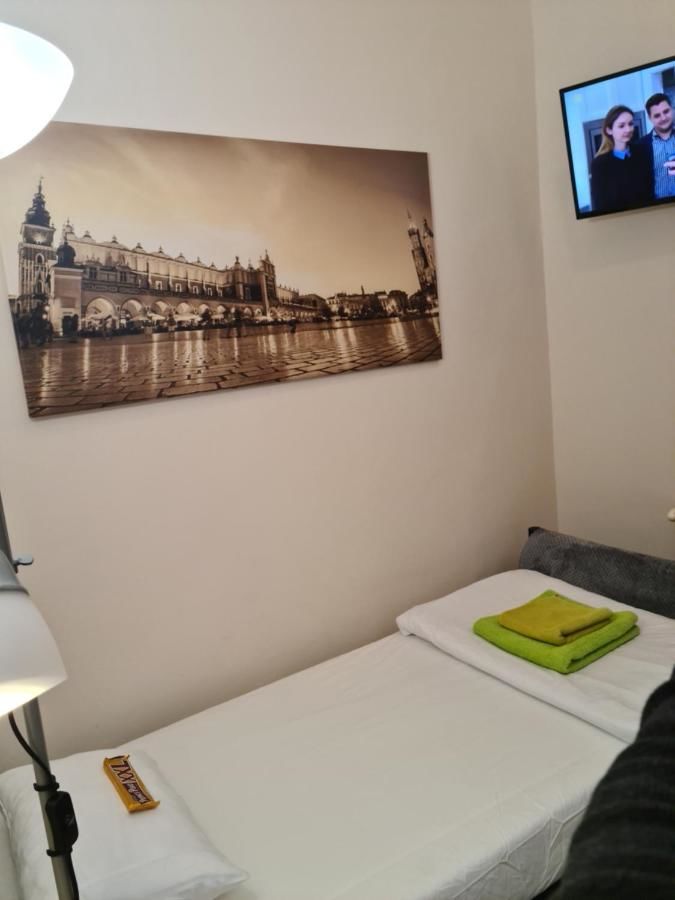 Хостелы Amber Hostel Краков